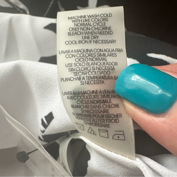 Karl Lagerfeld Paris Kindra‎ Ruffle Front Short Sleeve Blouse Large NWT - Picture 12 of 14